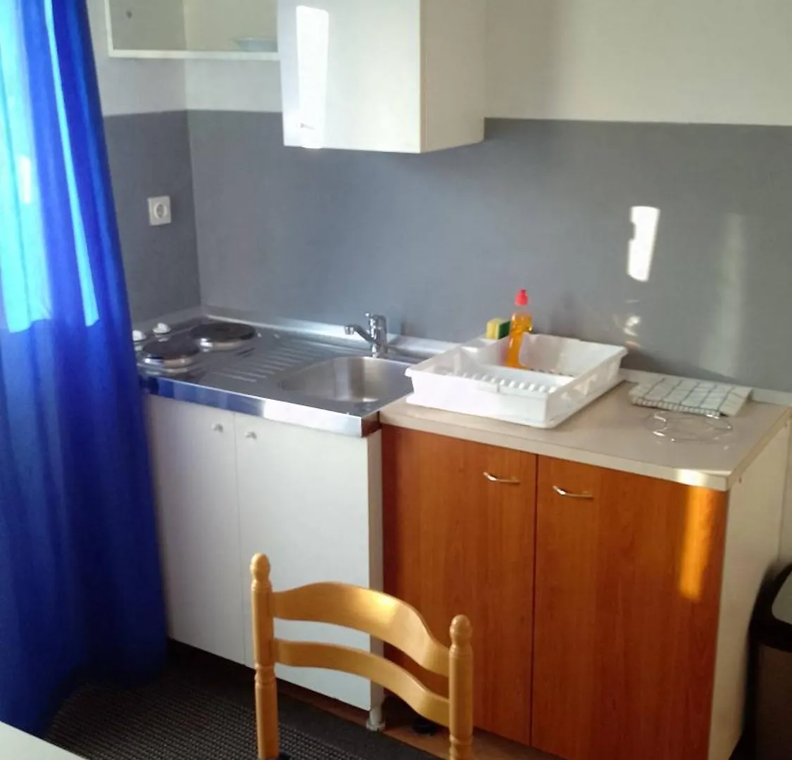 Apartmani Ledenko Kastela Apartment