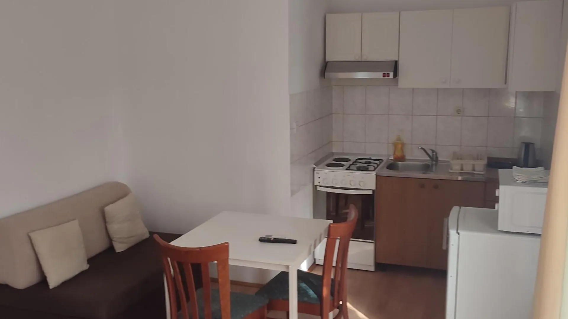 Apartmani Ledenko Kastela