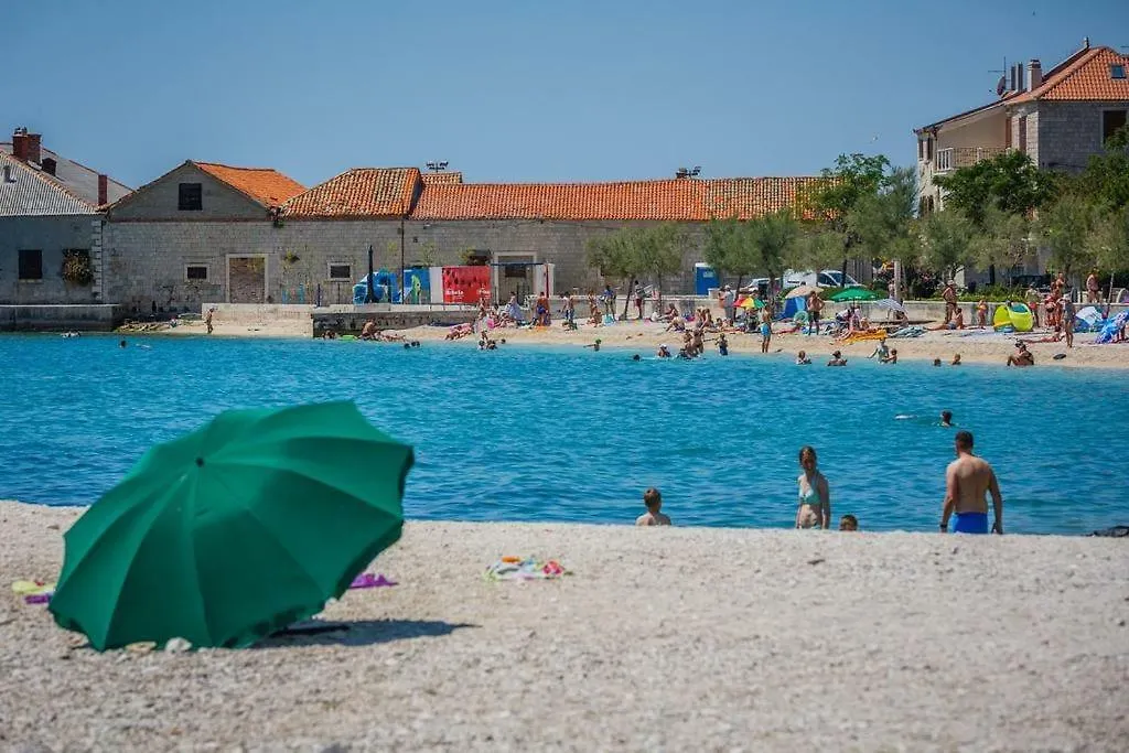 Apartmani Ledenko Kastela