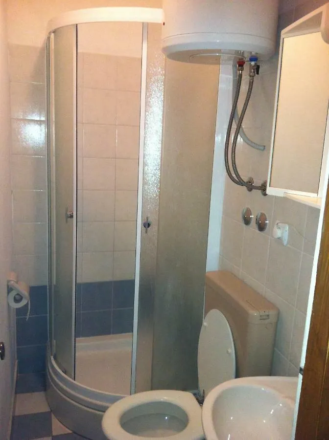 Apartmani Ledenko Kastela