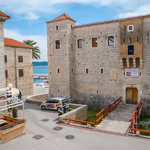 Vila Heritage Vitturi Sea View, Kaštela